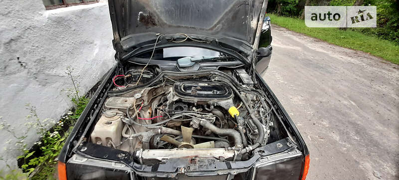 Седан Mercedes-Benz E-Class 1991 в Шумске