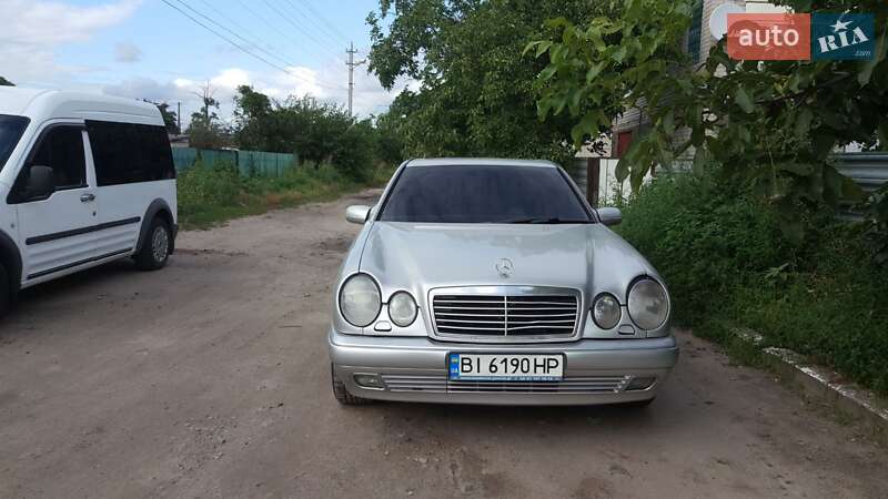 Седан Mercedes-Benz E-Class 1998 в Светловодске