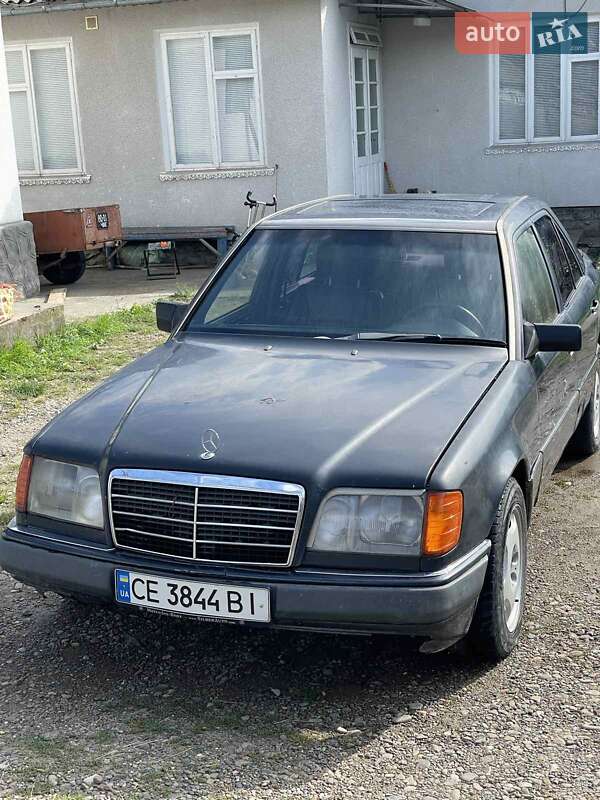 Седан Mercedes-Benz E-Class 1989 в Черновцах