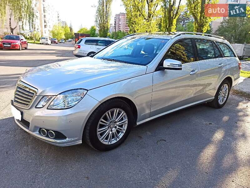 Универсал Mercedes-Benz E-Class 2011 в Киеве