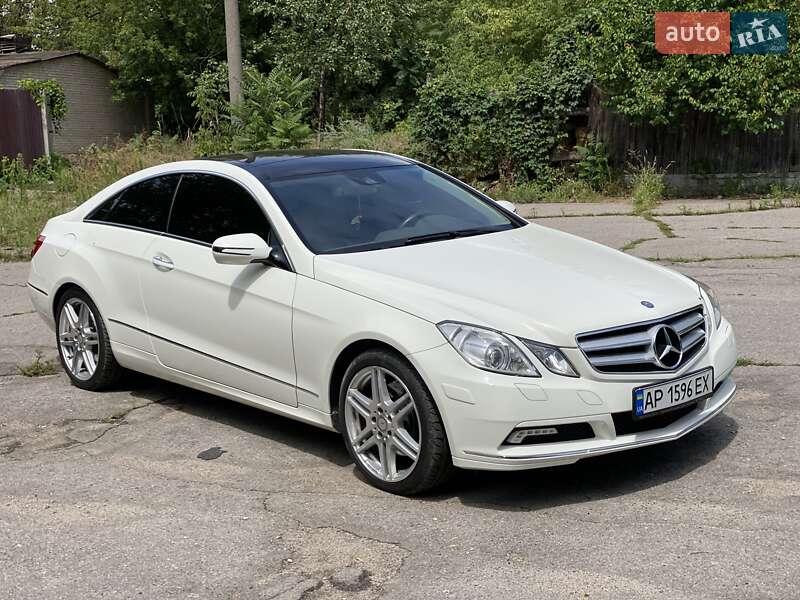 Купе Mercedes-Benz E-Class 2010 в Запорожье