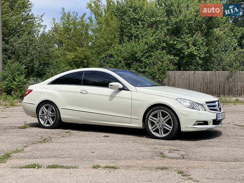 Купе Mercedes-Benz E-Class 2010 в Запорожье