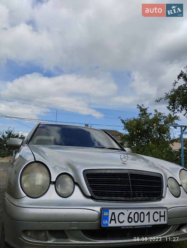 Седан Mercedes-Benz E-Class 2002 в Ратному