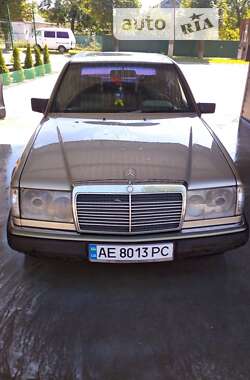 Седан Mercedes-Benz E-Class 1988 в Софіївці