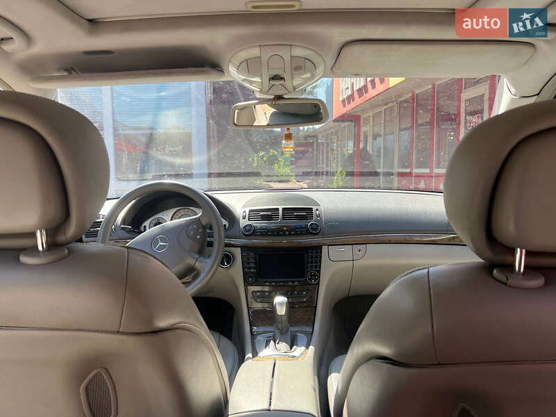 Седан Mercedes-Benz E-Class 2006 в Первомайську