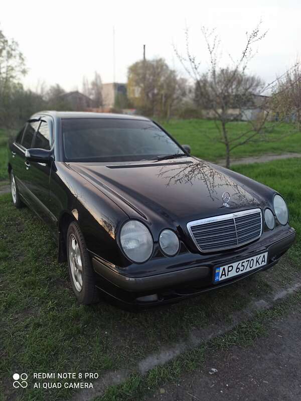 Седан Mercedes-Benz E-Class 2000 в Запорожье
