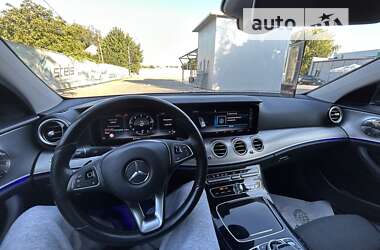 Седан Mercedes-Benz E-Class 2017 в Чернівцях