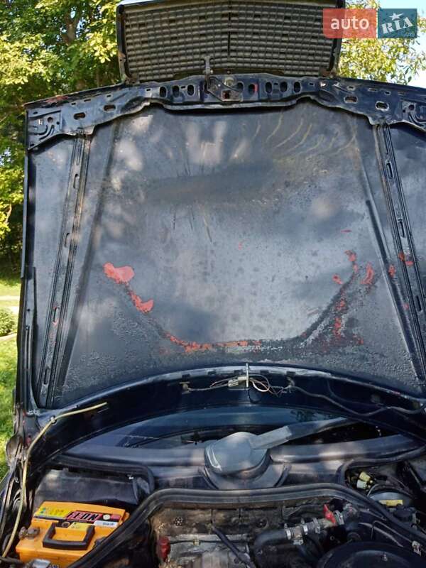 Седан Mercedes-Benz E-Class 1986 в Самборі