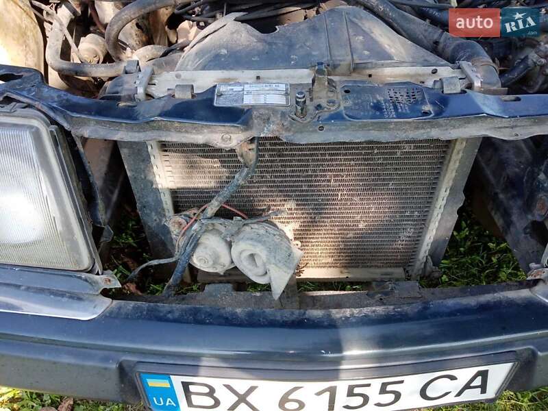 Седан Mercedes-Benz E-Class 1986 в Самборі