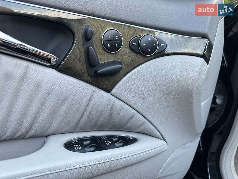 Седан Mercedes-Benz E-Class 2005 в Львове