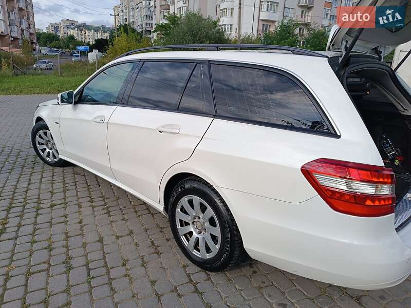 Универсал Mercedes-Benz E-Class 2011 в Львове