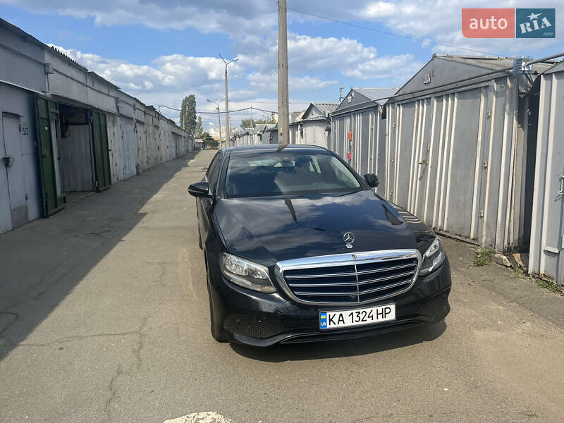 Седан Mercedes-Benz E-Class 2018 в Києві