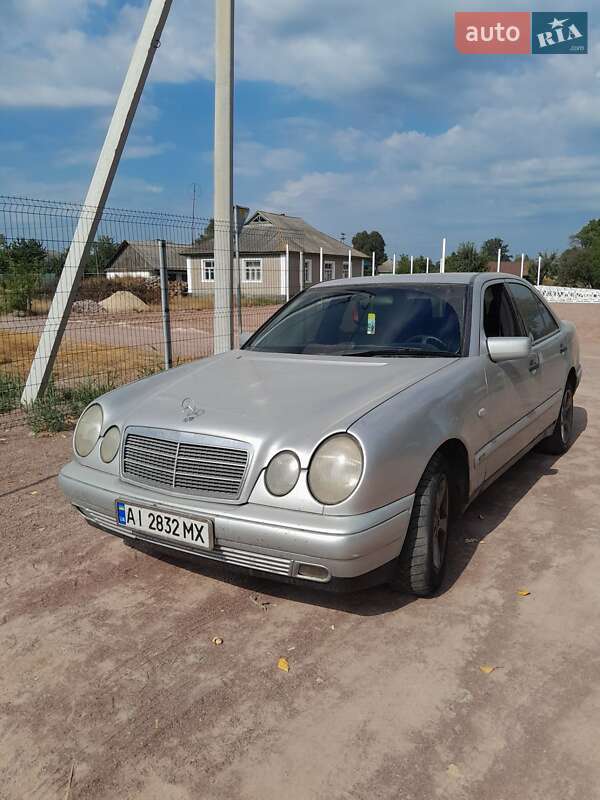 Седан Mercedes-Benz E-Class 1999 в Овруче