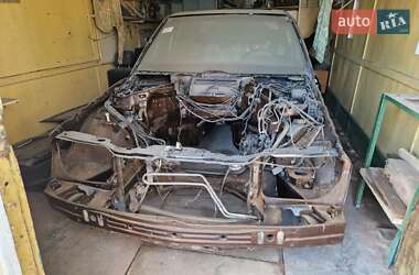 Седан Mercedes-Benz E-Class 1989 в 