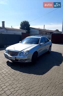 Седан Mercedes-Benz E-Class 2003 в Рокитному