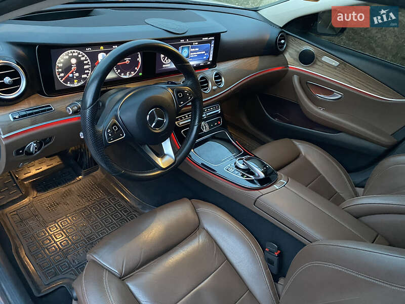 Седан Mercedes-Benz E-Class 2017 в Хусте