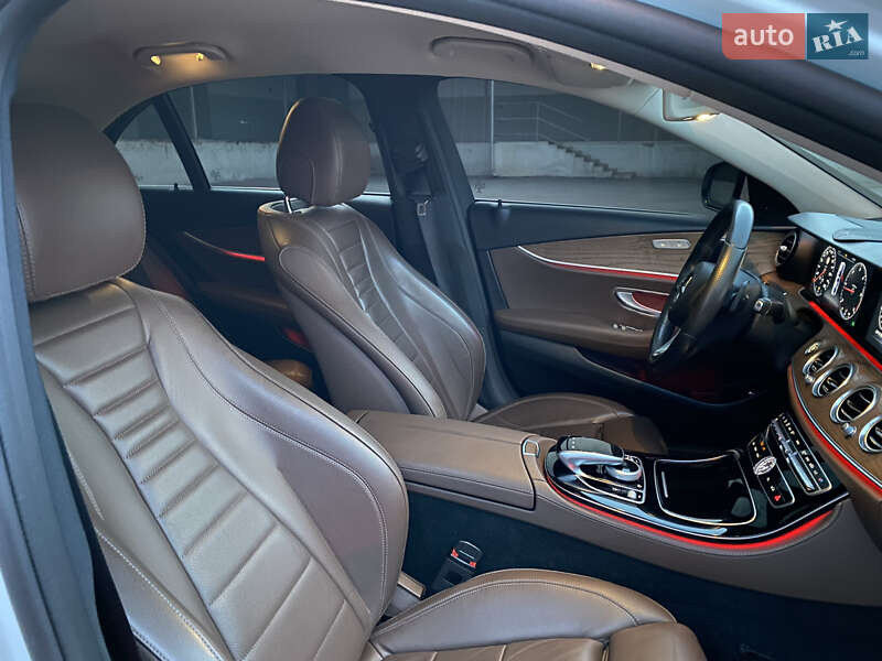 Седан Mercedes-Benz E-Class 2017 в Хусте