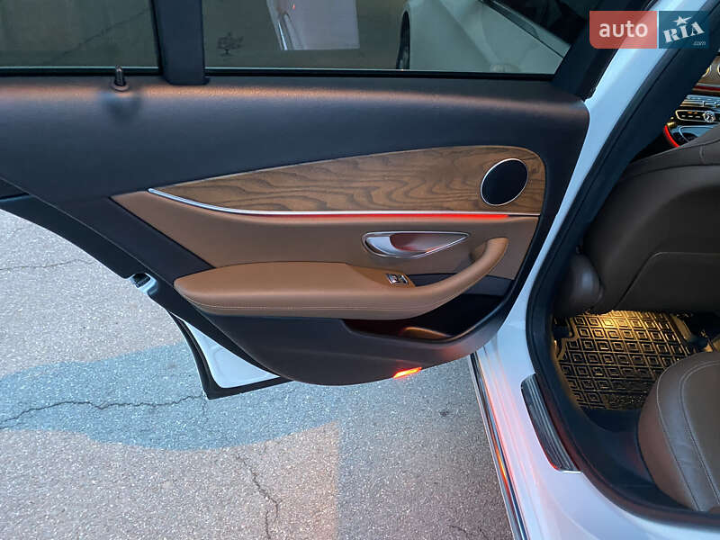 Седан Mercedes-Benz E-Class 2017 в Хусте