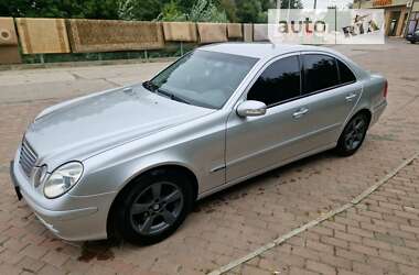 Седан Mercedes-Benz E-Class 2004 в Чернівцях