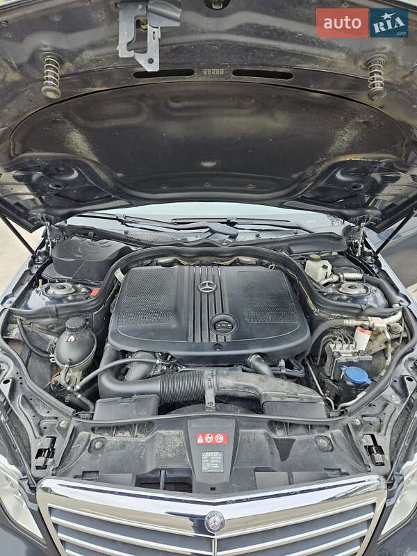 Универсал Mercedes-Benz E-Class 2011 в Луцке