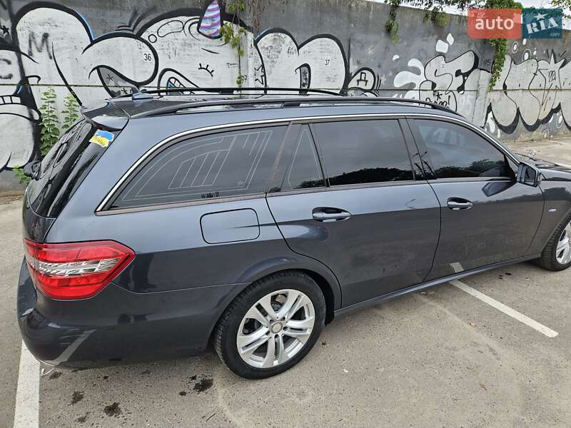 Универсал Mercedes-Benz E-Class 2011 в Луцке