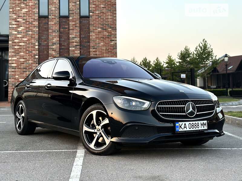 Седан Mercedes-Benz E-Class 2021 в 