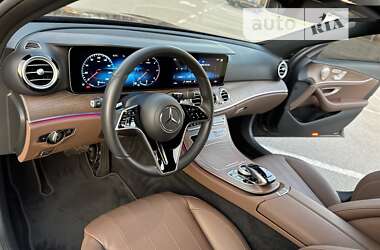 Седан Mercedes-Benz E-Class 2021 в 