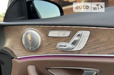 Седан Mercedes-Benz E-Class 2021 в 