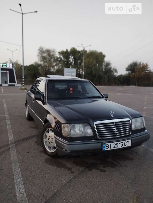 Седан Mercedes-Benz E-Class 1994 в Киеве