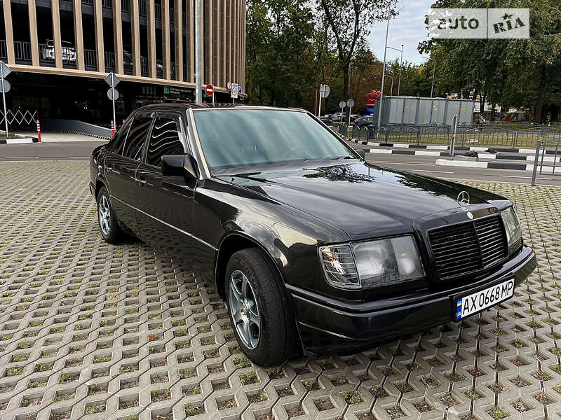Седан Mercedes-Benz E-Class 1990 в Харкові