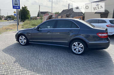 Седан Mercedes-Benz E-Class 2011 в Запоріжжі