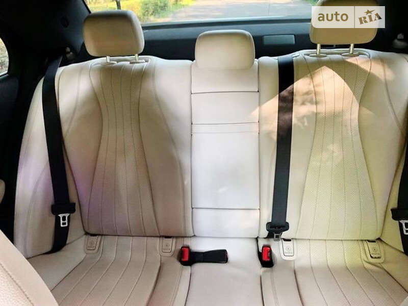 Седан Mercedes-Benz E-Class 2016 в Киеве