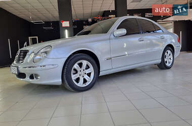 Седан Mercedes-Benz E-Class 2005 в Миколаєві