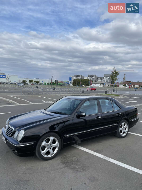 Седан Mercedes-Benz E-Class 2001 в Івано-Франківську
