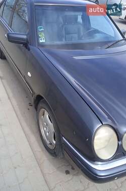 Седан Mercedes-Benz E-Class 1997 в 
