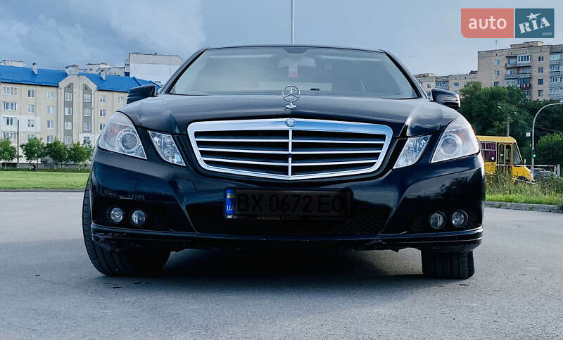 Седан Mercedes-Benz E-Class 2011 в Кам'янець-Подільському