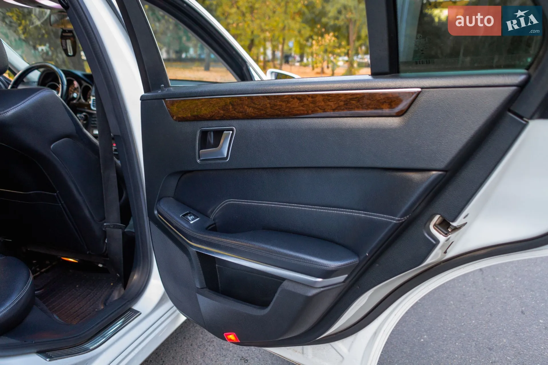 2013 Mercedes-Benz E-klasse - мініатюра 20