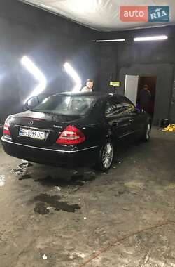 Седан Mercedes-Benz E-Class 2004 в Одессе