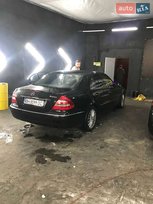 Седан Mercedes-Benz E-Class 2004 в Одесі