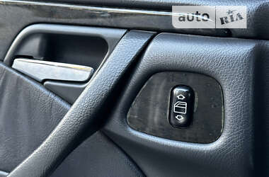 Седан Mercedes-Benz E-Class 2001 в 