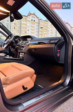 Седан Mercedes-Benz E-Class 2013 в Івано-Франківську