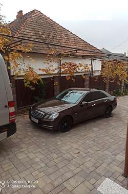 Седан Mercedes-Benz E-Class 2012 в Иршаве