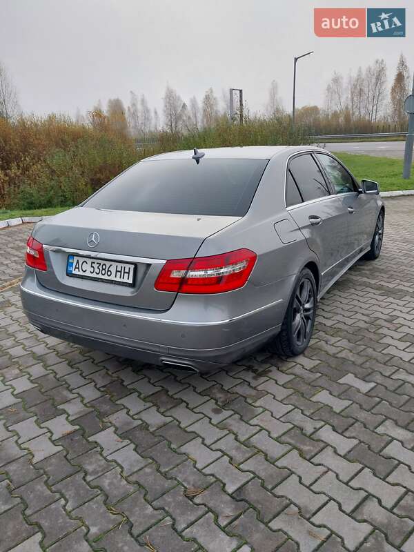 Седан Mercedes-Benz E-Class 2012 в Ковелі