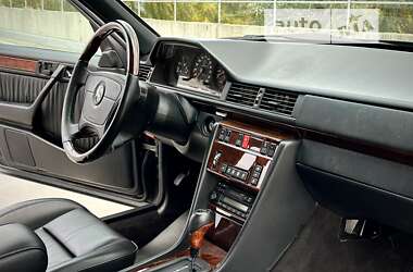 Седан Mercedes-Benz E-Class 1994 в 