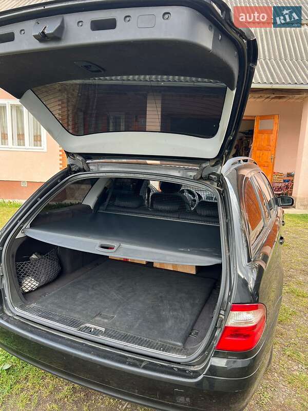Универсал Mercedes-Benz E-Class 2005 в Косове