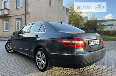 Седан Mercedes-Benz E-Class 2011 в 