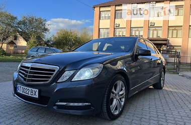 Седан Mercedes-Benz E-Class 2011 в 