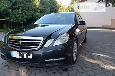 Седан Mercedes-Benz E-Class 2012 в Калуше