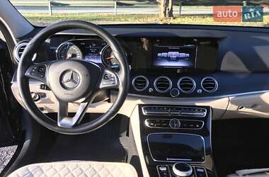 Седан Mercedes-Benz E-Class 2016 в 