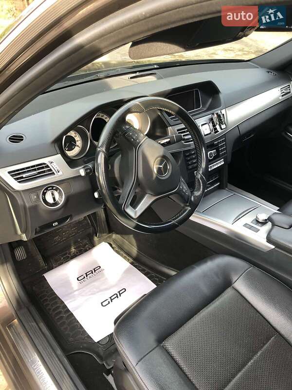 Седан Mercedes-Benz E-Class 2014 в Калуші